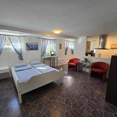 Hybel Til Leie Appartement Tvedestrand Buitenkant foto